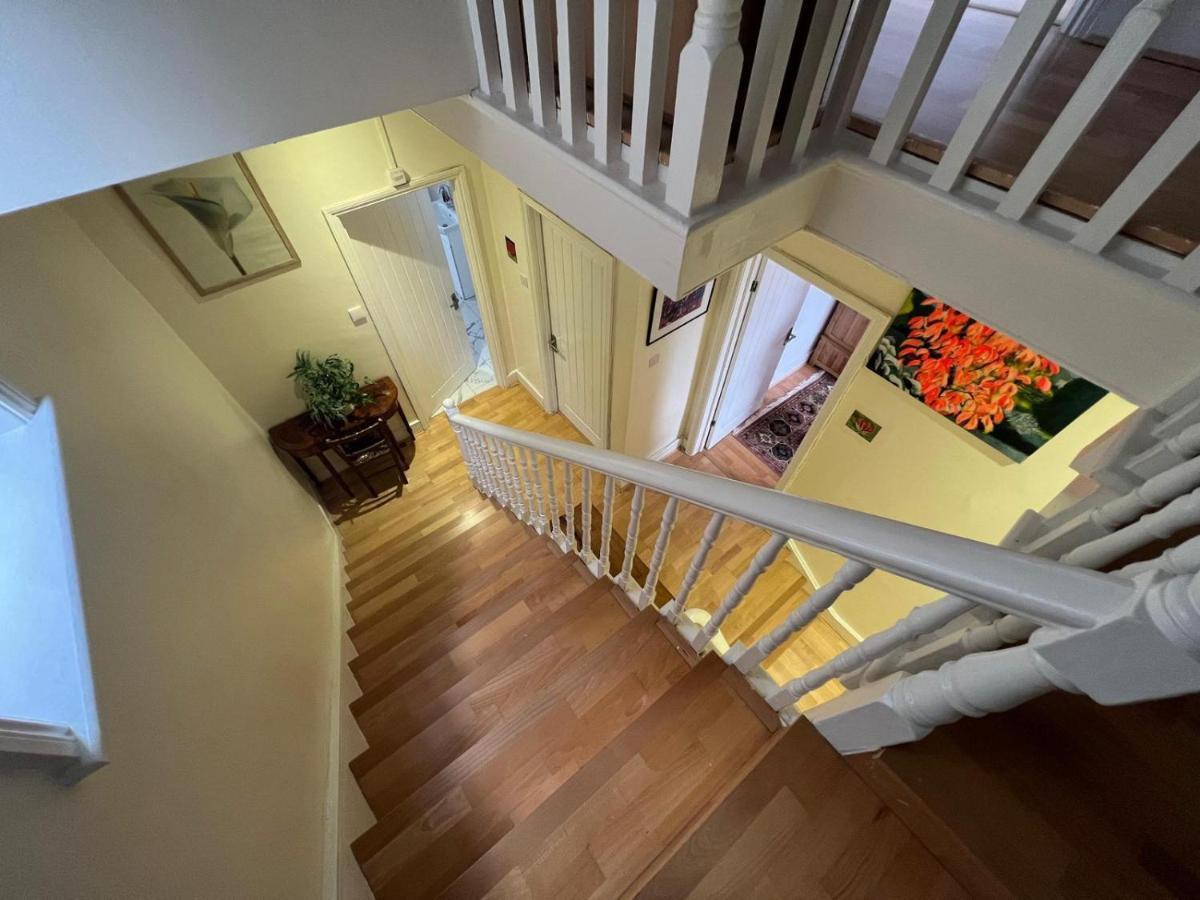 Grand Tulse Hill Villa London Exterior photo
